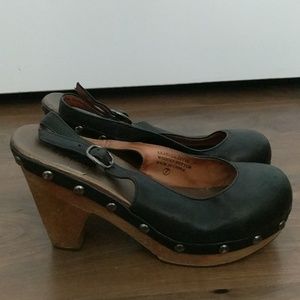 Jeffrey Campbell Woodies Clog Heels